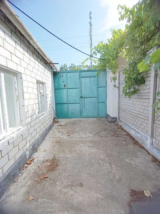 Продаю будинок, 8-ма Воєнна