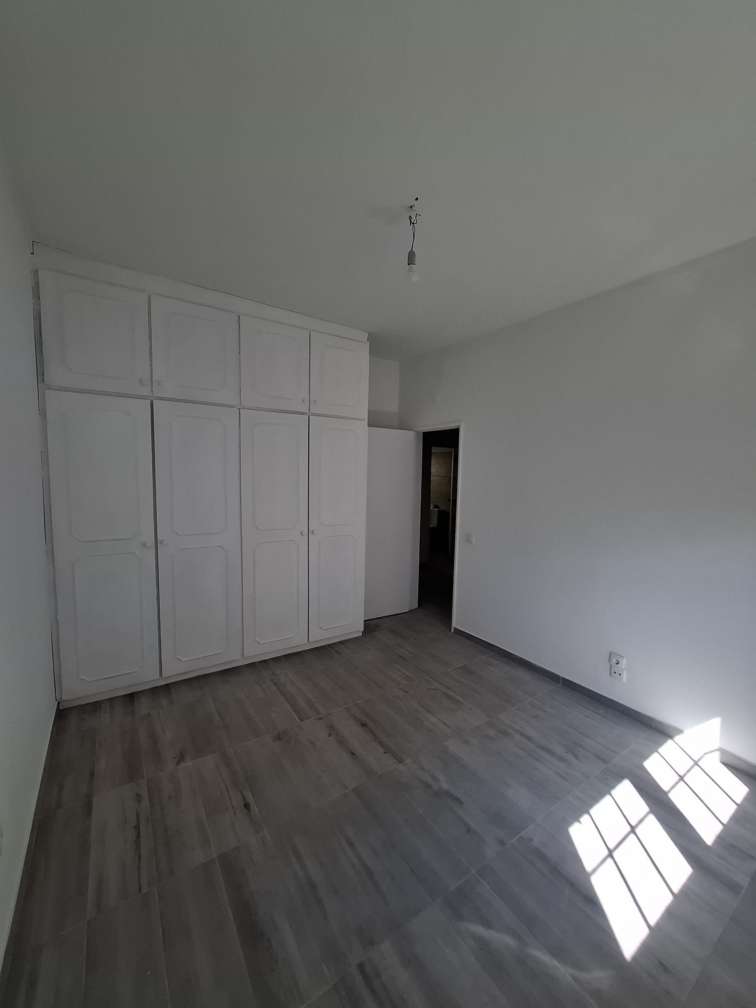 Vende-se T2 - Moradia