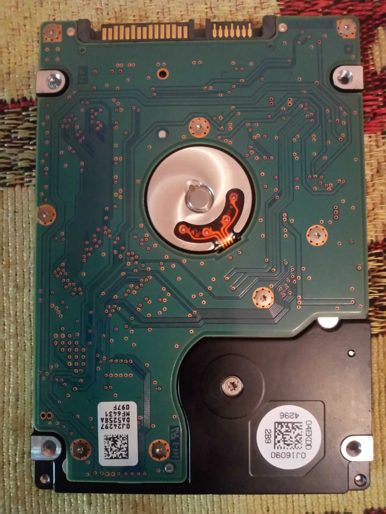 винчестер hdd sata 2.5"  на 500 гб