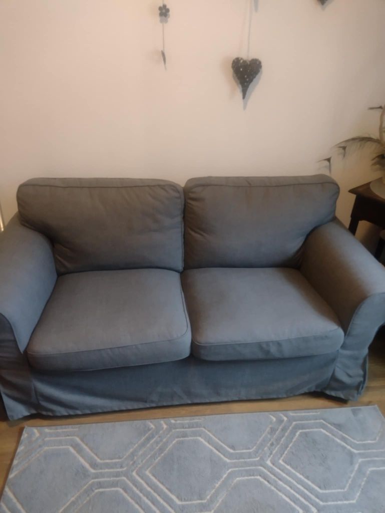 Sofa dwuosobowa nierozkładana