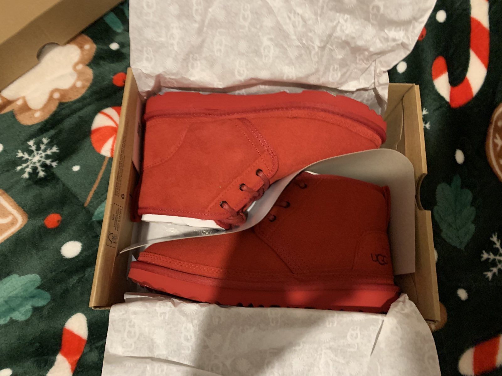 Продаються "уггі" UGG Neumel Sambra Red