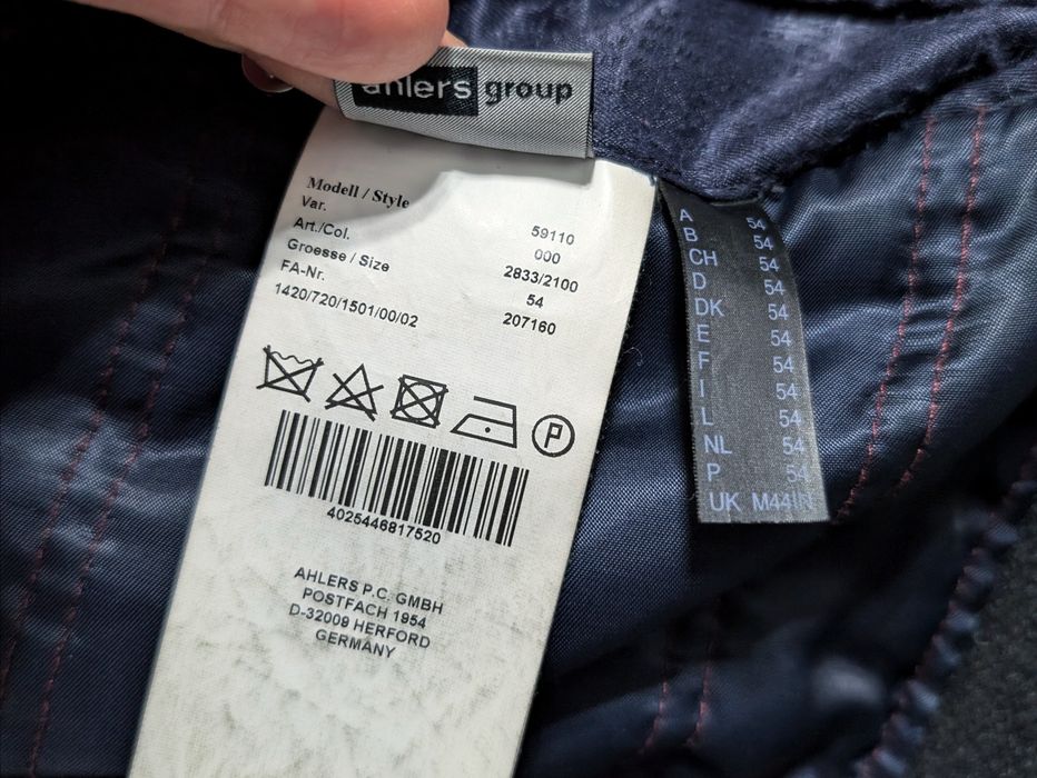 Elegancki wełniany płaszcz ze stójką Pierre Cardin, rozmiar 54