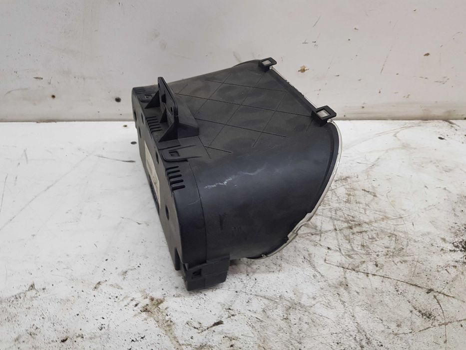 Ford Fiesta MK5 MK6 1.4 1.6 TDCI Licznik Zegary Obrotomierz