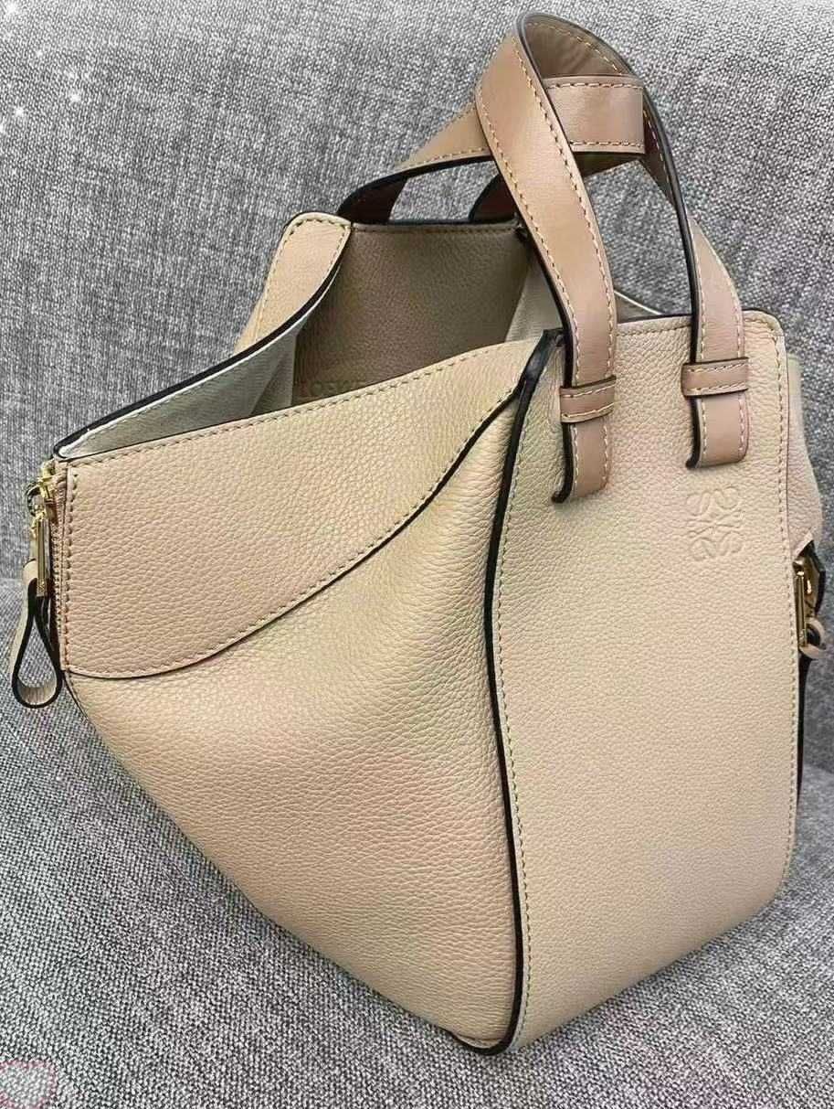 Bolsa LOEWE Hammock Pequena Nova em Folha