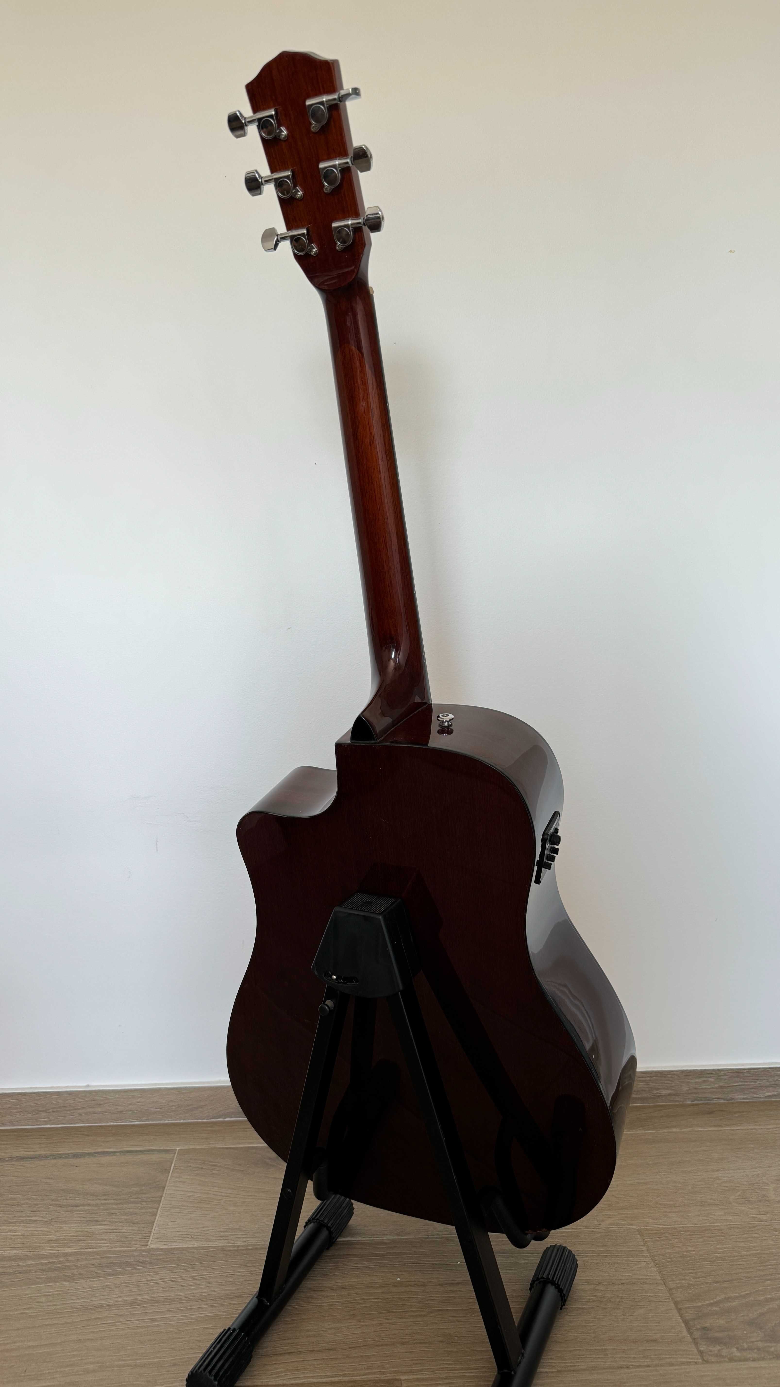 Fender ACOUSTICS CD-60CE NAT-DS-V2 (inclui hardcase)