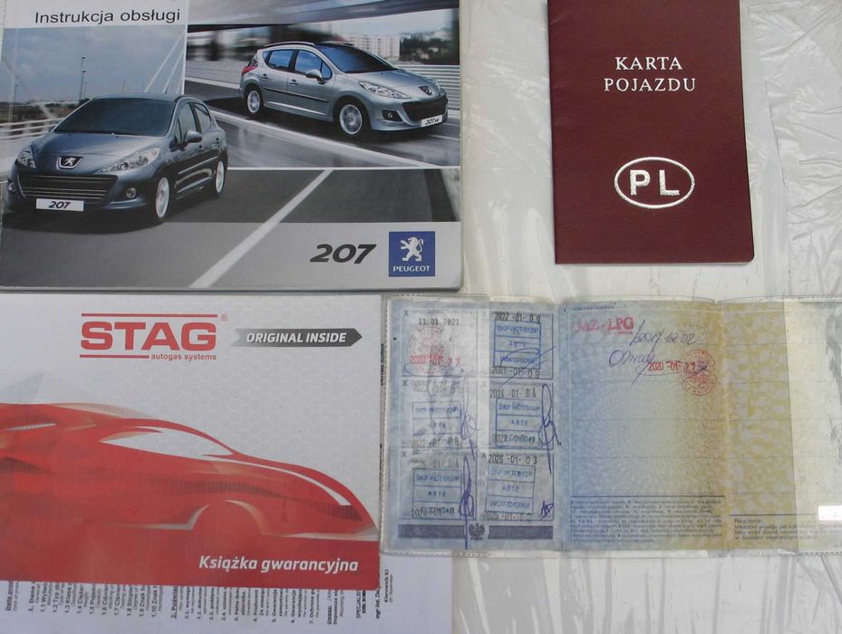 Peugeot 207  1,4 8V benzyna + gaz