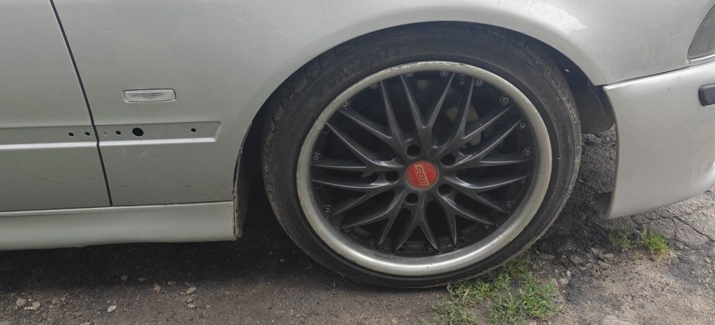 Диски r18 BBS 5/120 різноширокі з резиною