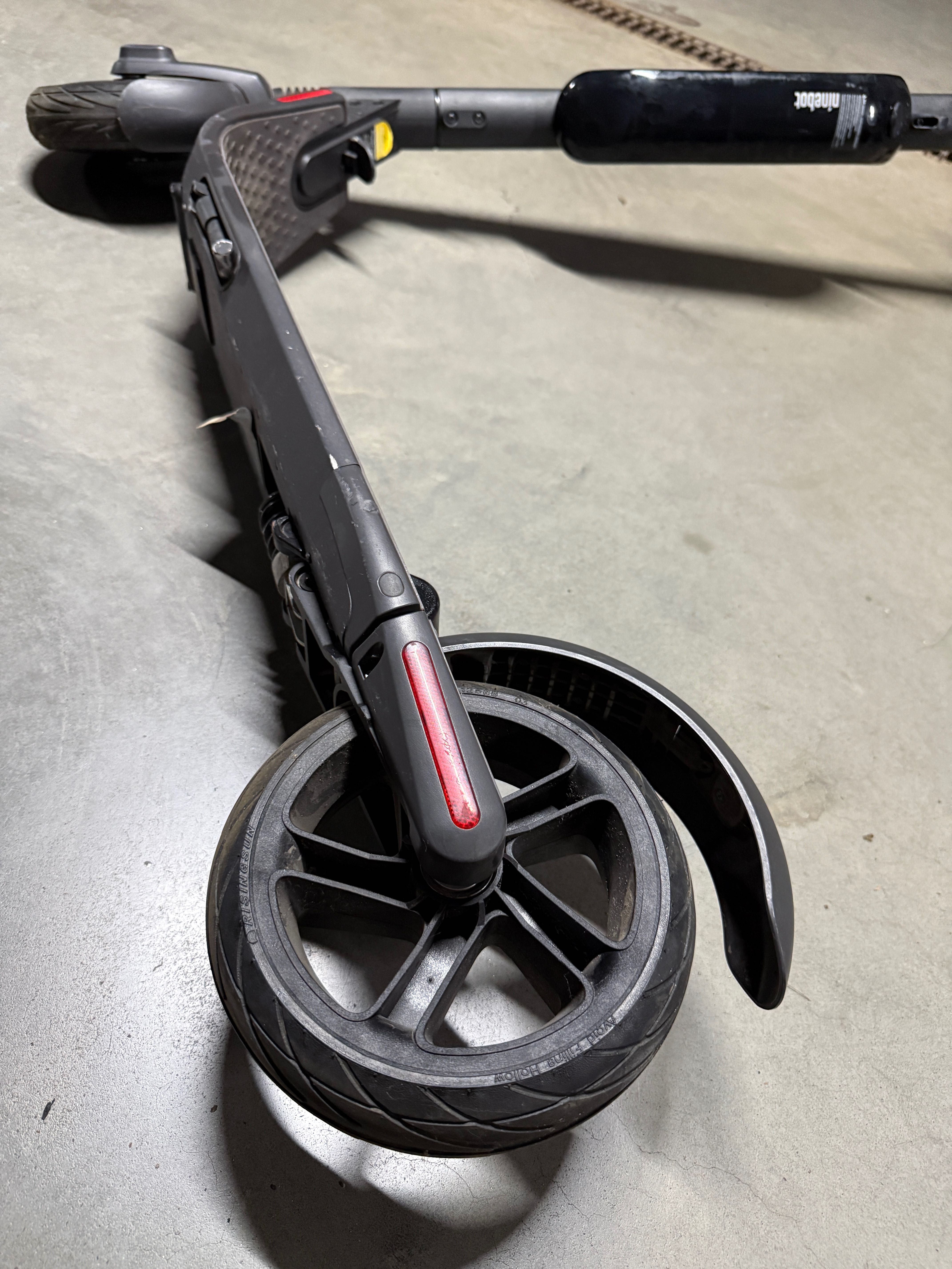 Електросамокат Ninebot by Segway KickScooter ES4