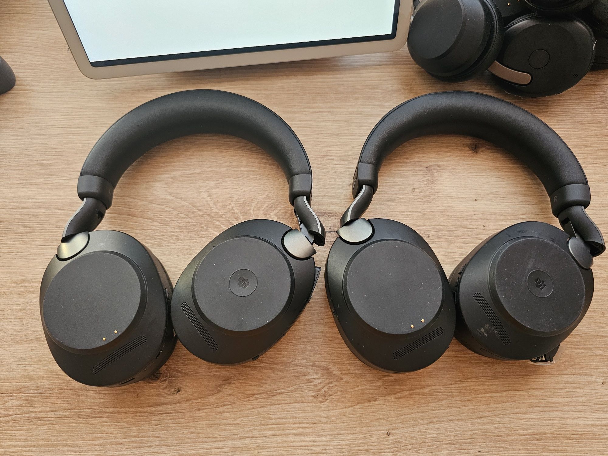 Навушники з мікрофоном JABRA Evolve2 85