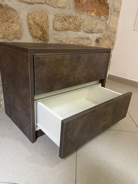Mesa de cabeceira