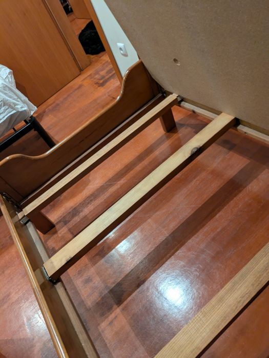 Cama de solteiro Cerne