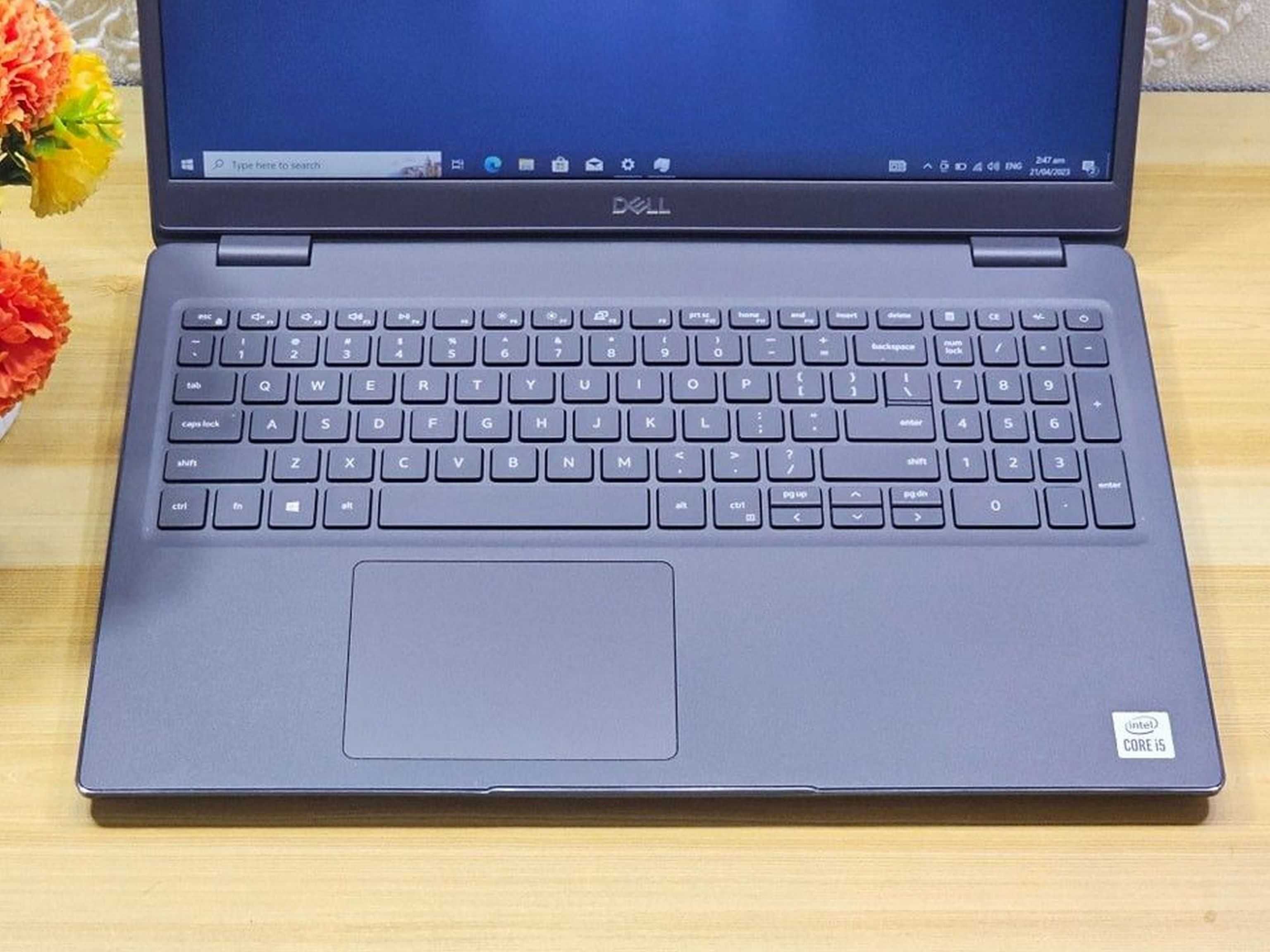 Dell Vostro 15.6" Octacore i5/8GB/256Nvme gama Profissional