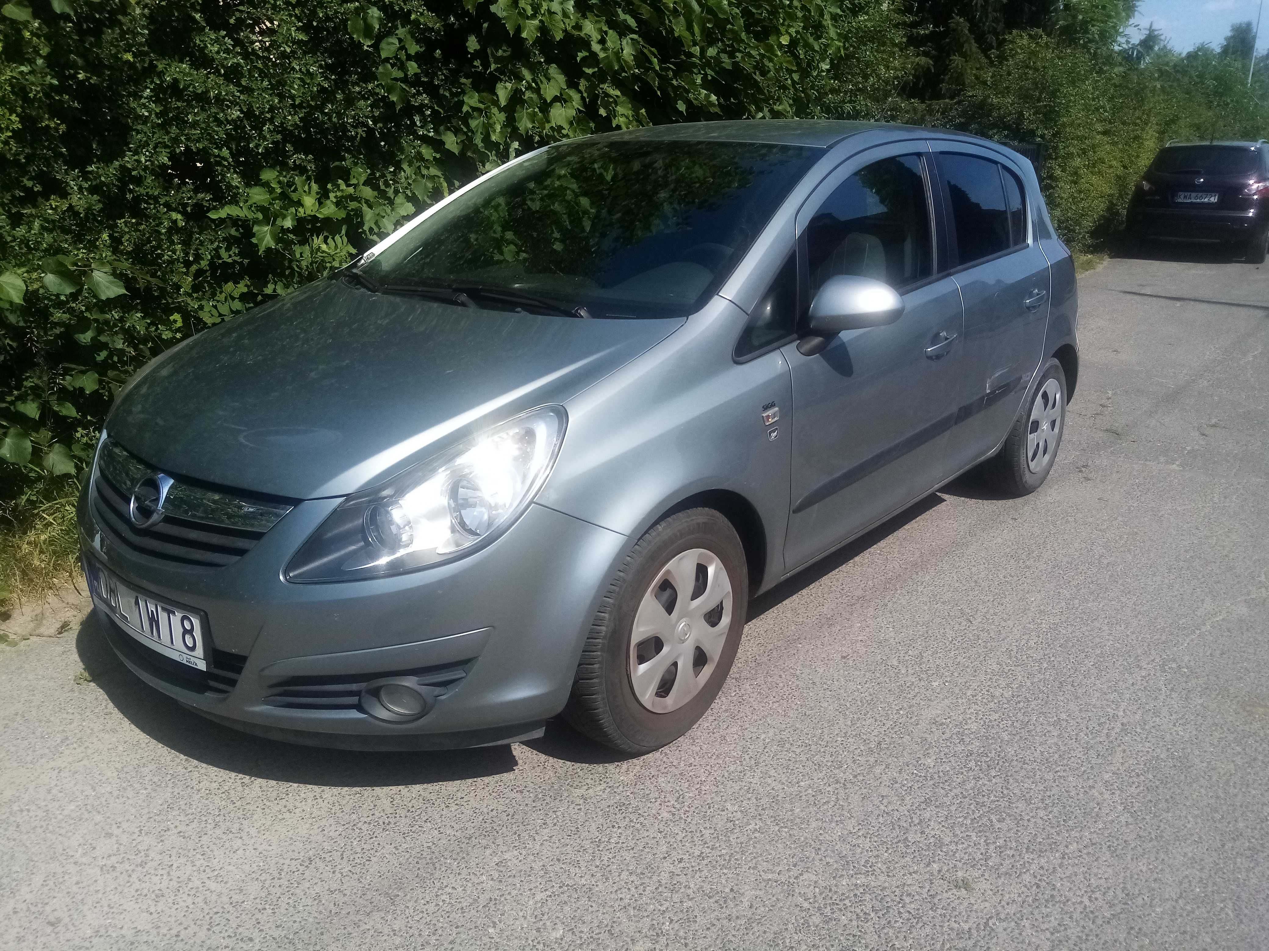 Corsa 2010 R  1,4 Benz klima, bagażnik na rowery