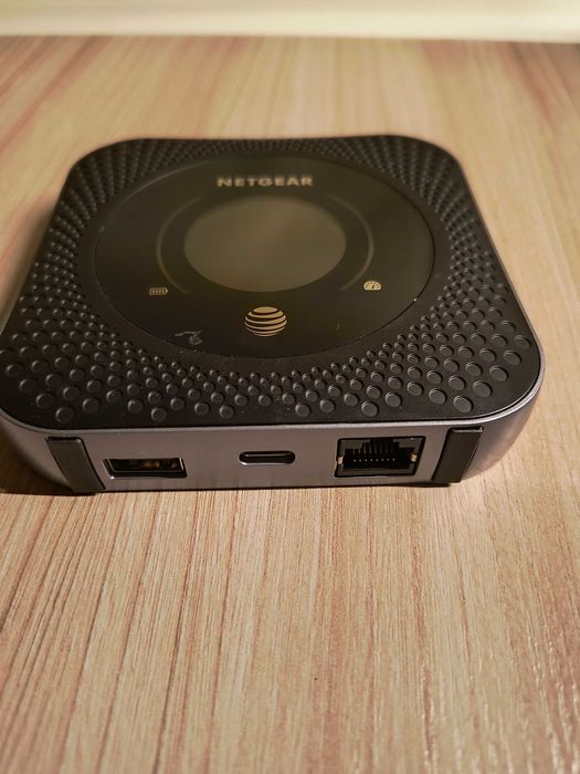 Netgear nighthawk M1 4G LTE - router mobilny 1 Gb/s