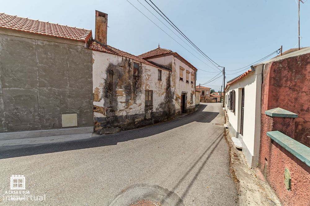 Moradia T3 para restaurar em Maceda - Exclusivo