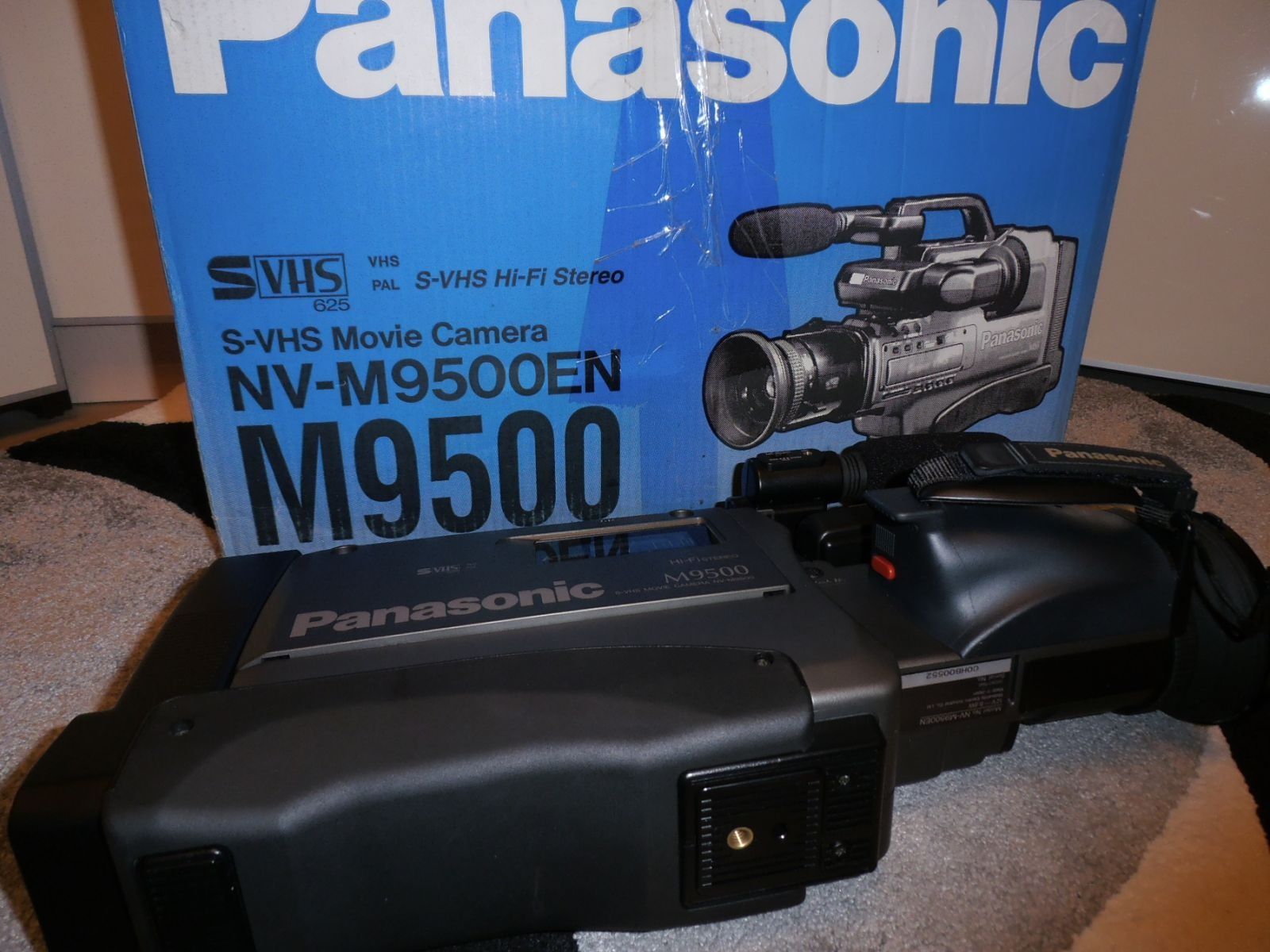 Видеокамера SVHS, VHS Panasonic NV-M9500EN