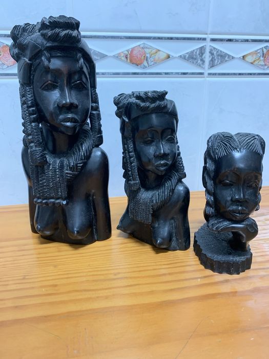 Estatuetas angolanas