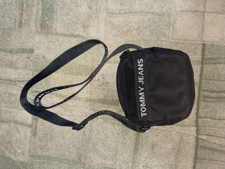 Сумка через плече/месенджер Tommy Jeans