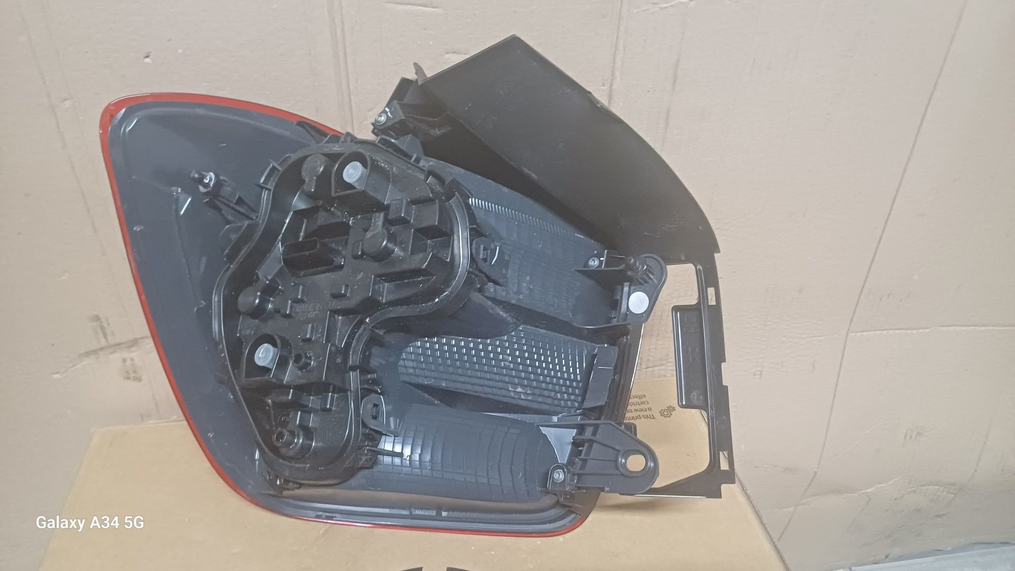 Lampa prawa tylnia bmw 1 F20 f21