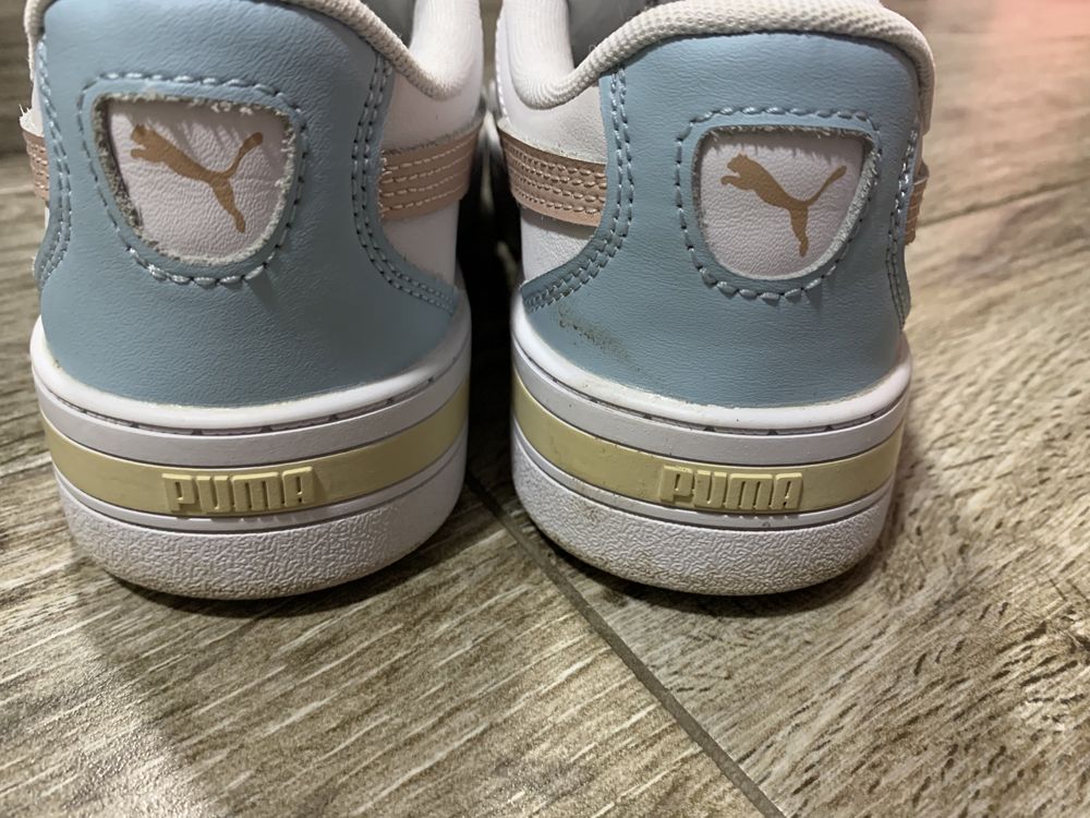 Білі шкіряні кросівки puma 36 23 см