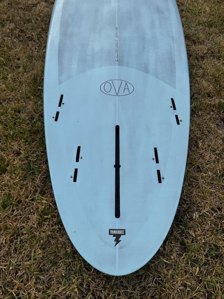 ULTIMO PREÇO Mid length SKINDOG OVA 7’6” 53 ltr em Thunderbolt BLACK