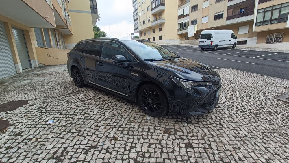 Toyota Corolla touring sport hybrido