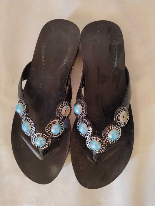 Czółenka pantofelki adidasy Tommy Hilfiger sandały klapki botki pantof