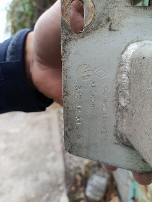 Пардон задний отбойник на renault scenic