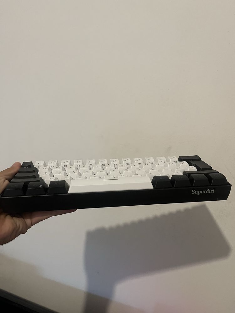 Teclado gamer Snpurdiri RGB