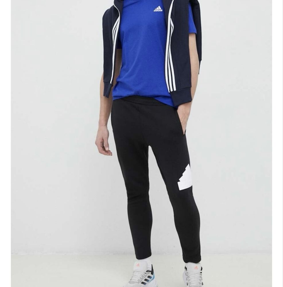 Спортивні штани adidas артикул IC3759