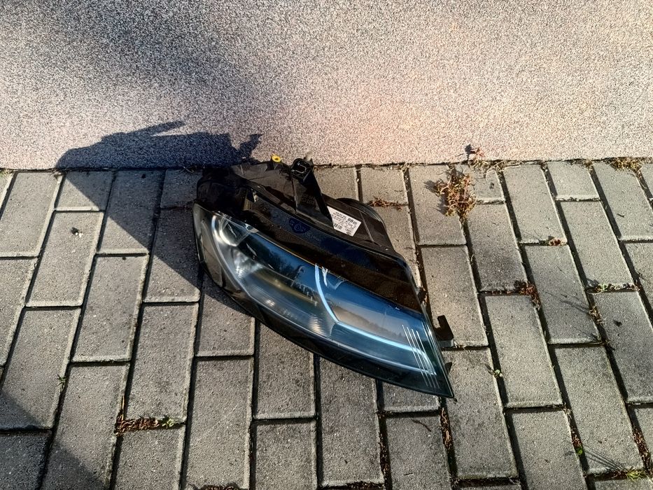 Lampa prawa prawy przód Audi A3 8P LIFT EU ładna oryginalna części