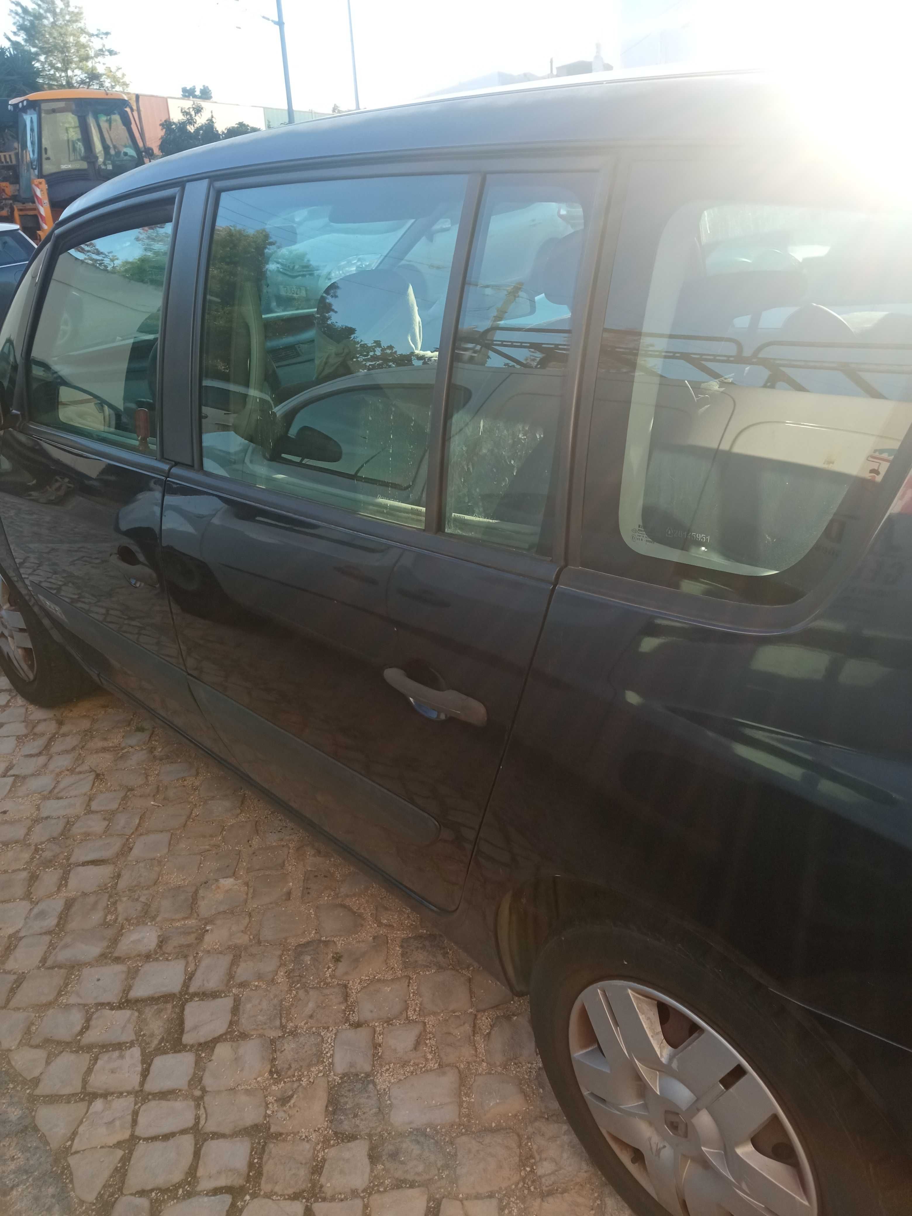 Vendo Renault Espace, ano 2004,sem inspenção. Motor 1900cc.