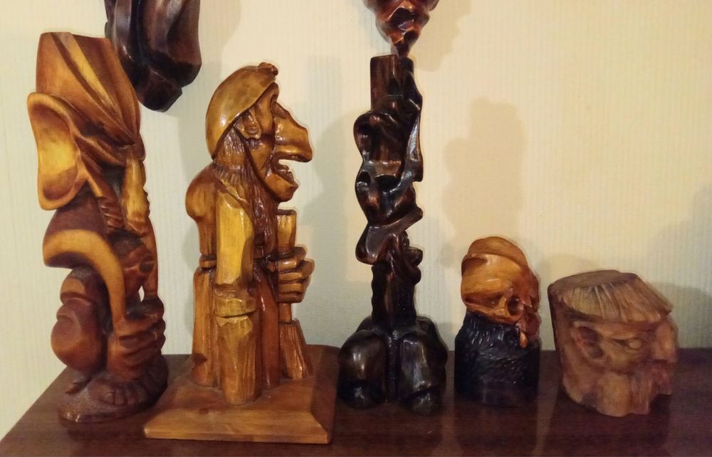 Продам свои работы,статуэтки по деревуреву