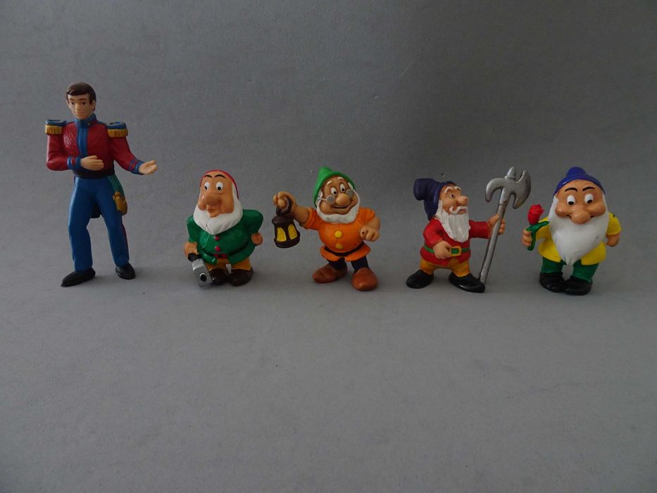 PVC coleção Cinderela / Branca de Neve