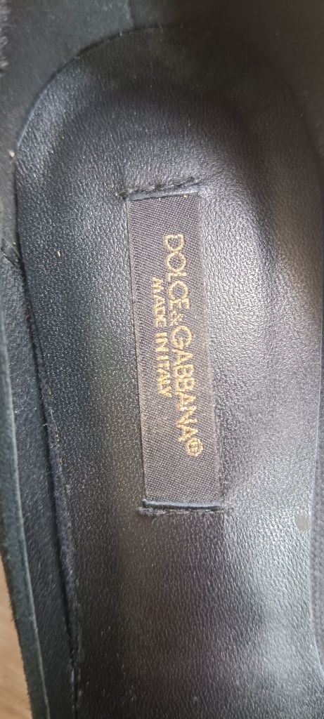 Czarne buty zamszowe, koraliki na obcasie,  Dolce&Gabbana