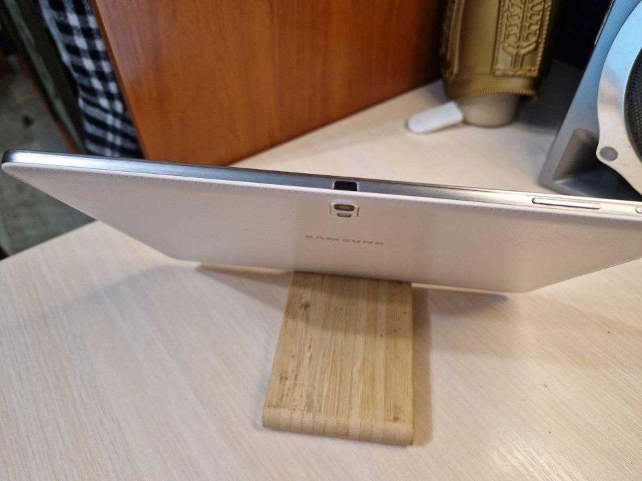 Планшет 10" Samsung Galaxy Tab Pro | Android 10 | 2/16+16ГБ | SuperLCD