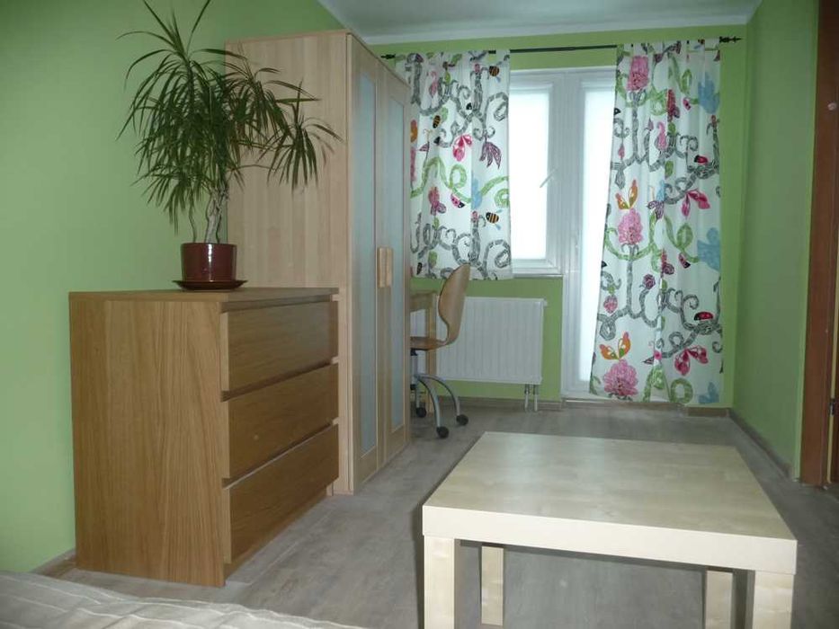 Pokoj z balkonem- jedynka dla 1 os w domu Junikowo- tramwaje!