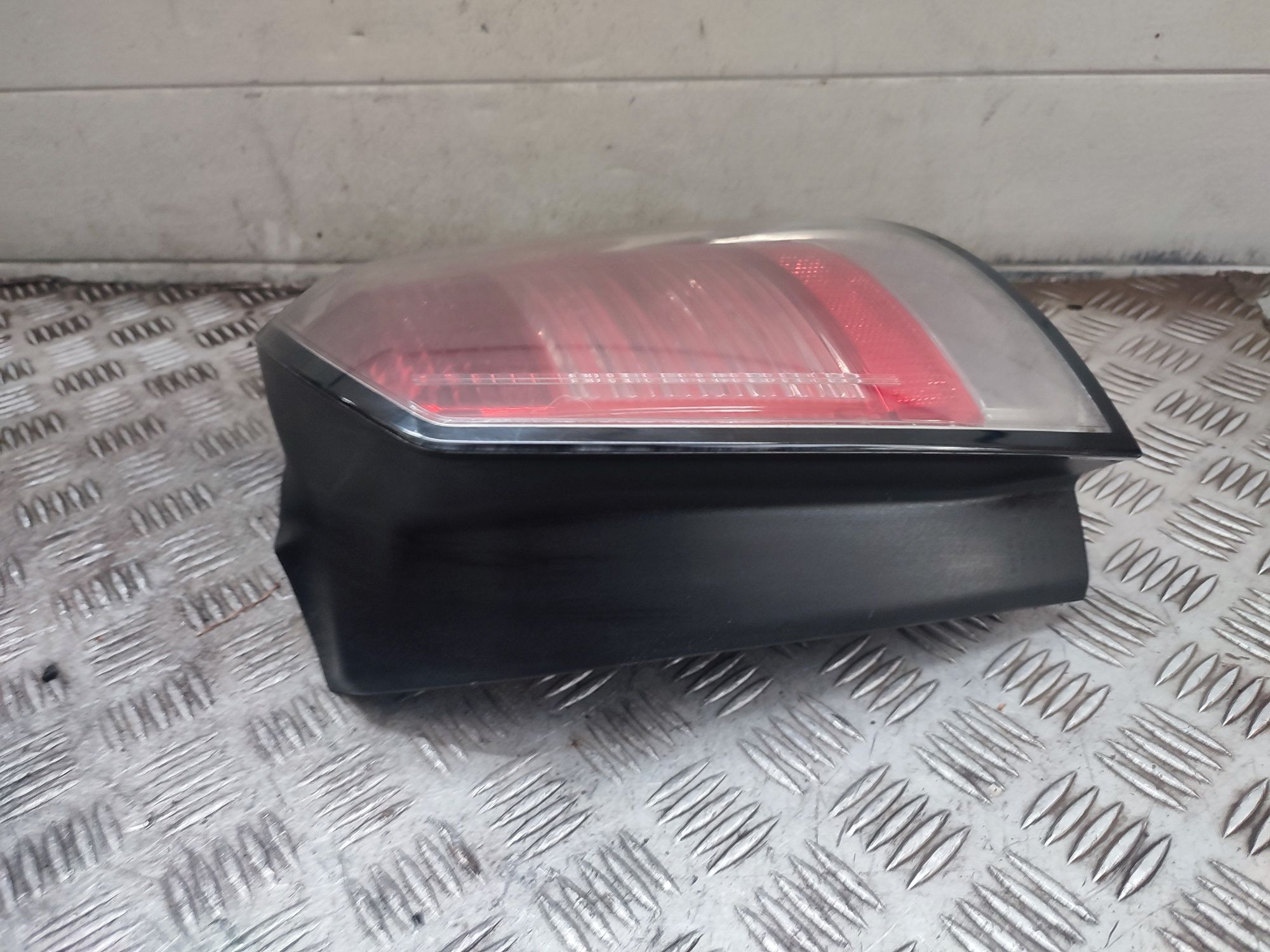 Opel Astra III H kombi lampa prawy tył tylna