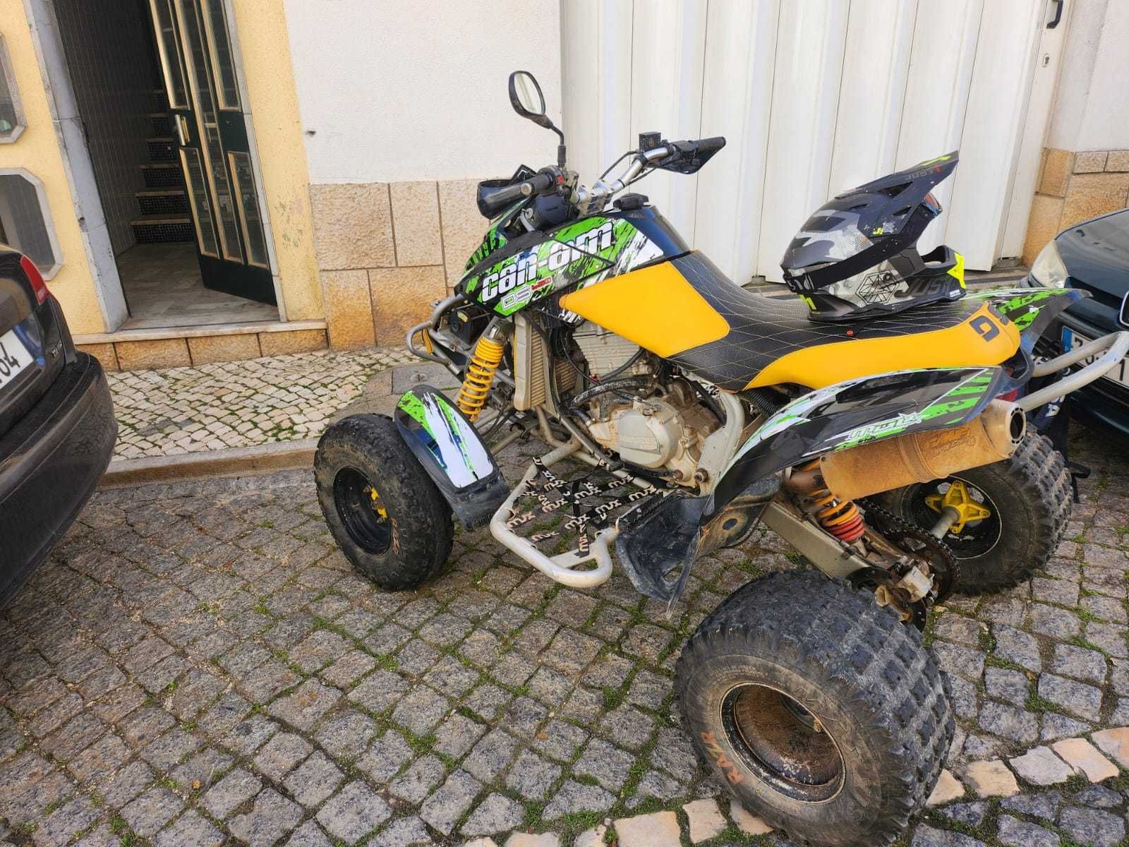Moto 4 Bombardier DS 650