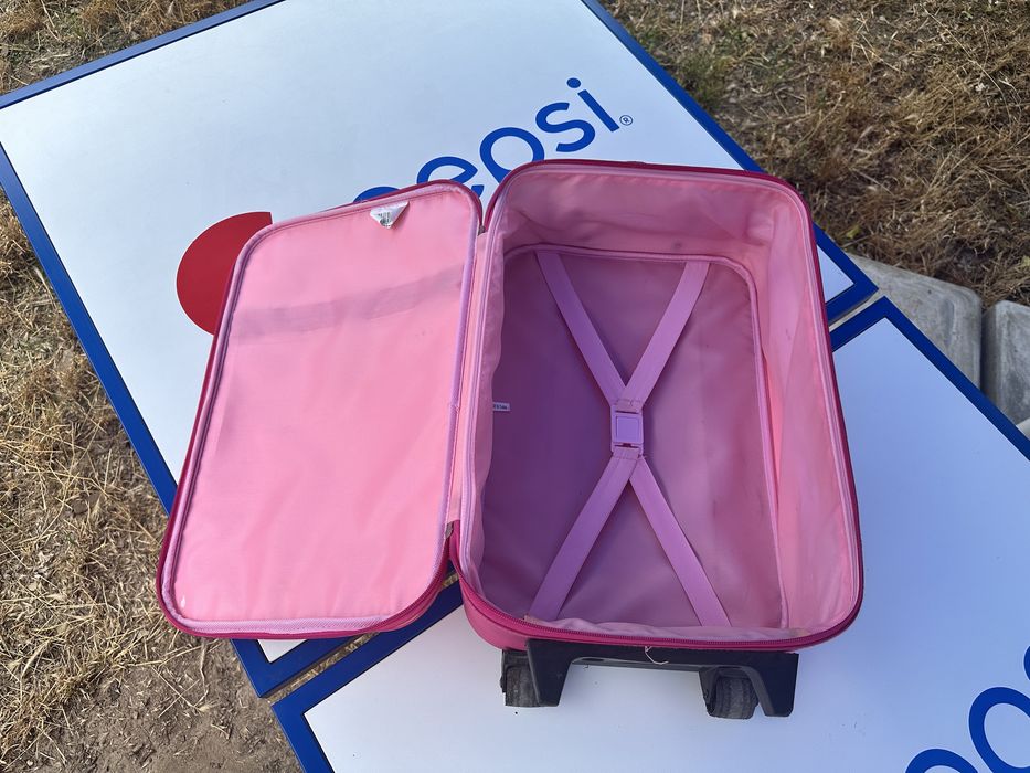 Валіза дорожня дитяча.