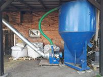 Sprzedam sprawny zestaw śrutownik 15kW mieszalnik 2 tony waga podajnik