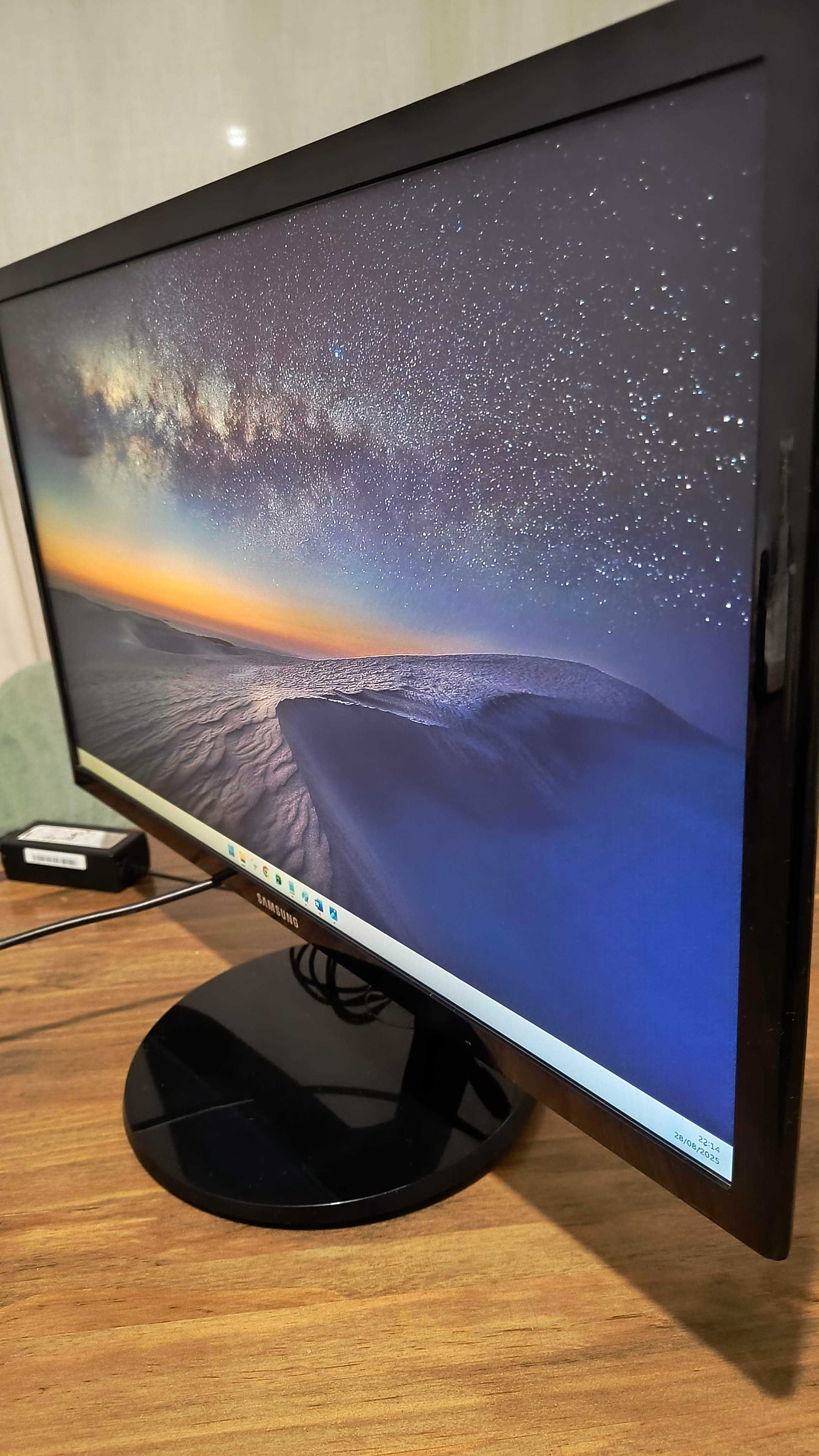 Monitor Samsung S22F350FHU 22" – Full HD – Usado em ótimo estado