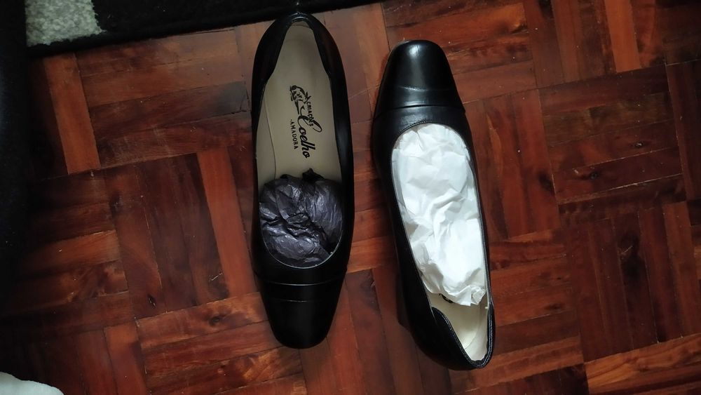 Salto alto sapatos clássico em pele verdadeira