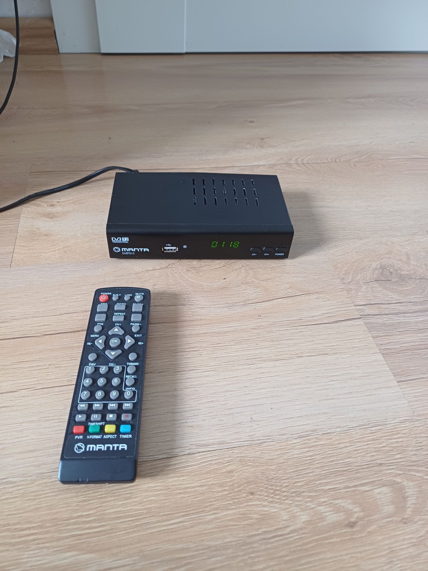 Tuner DVB-T2 Manta DVBT015 z pilotem – HDMI / USB / PVR