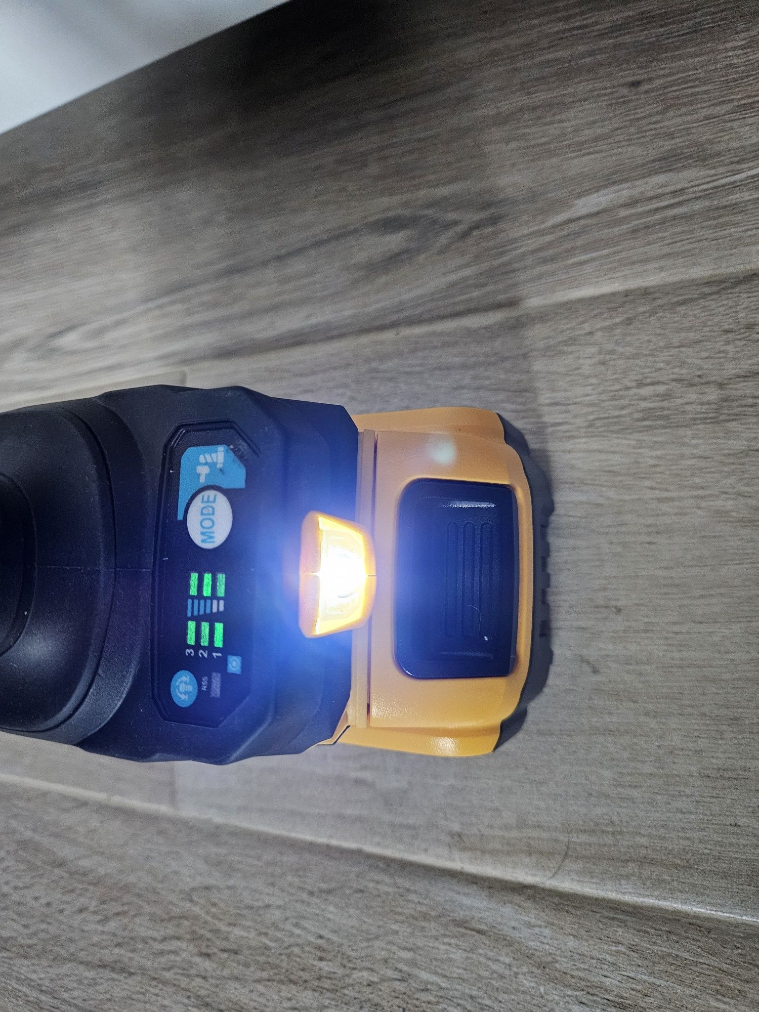 Klucz udarowy 1000 N.m do baterii Dewalt