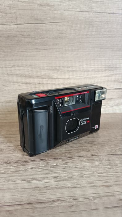 Yashica T AF-D, Carl Zeiss Tessar 35mm f/3.5 T плівкова камера