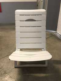 Cadeira branca de praia, excelente estado