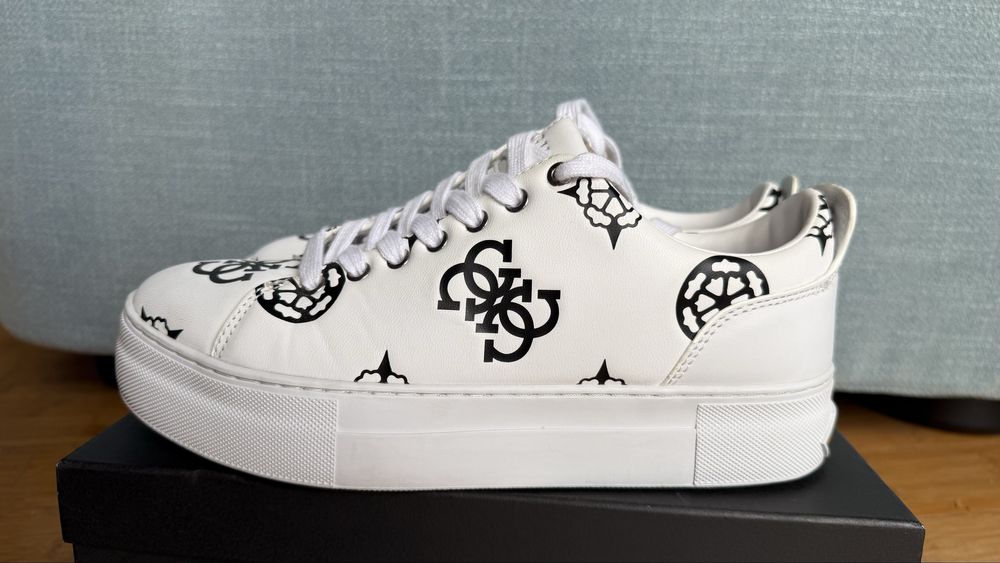 Sneakersy Guess Glanele 4 R. 38