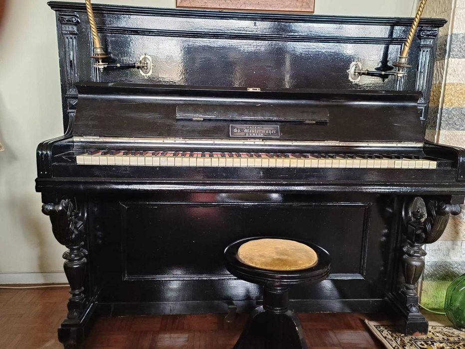 Piano Vertical Antigo H. KLEIN (Paris) – Fundada em 1844