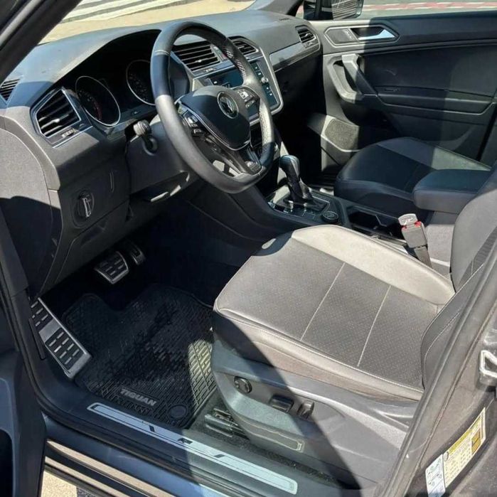 2020 Volkswagen Tiguan R-Line